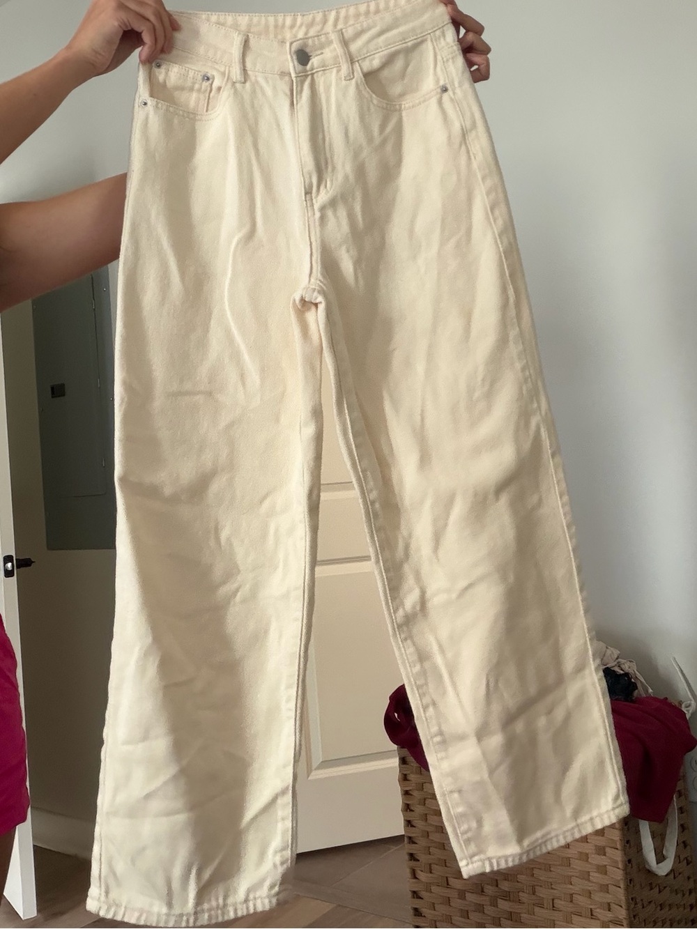 Women's Straight-Leg High-Rise Jeans in Cream